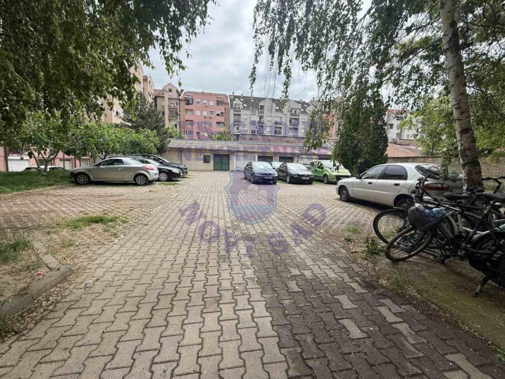 Slika 9 - U ponudi dvosoban stan u mirnom delu N. Detelinare.
